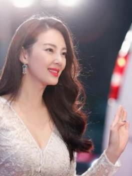 被全網黑後我靠算命翻紅