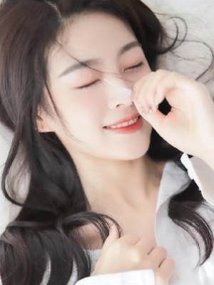 女配她能看見彈幕