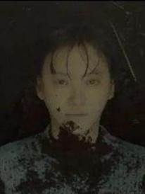 宿舍里的紅與黑