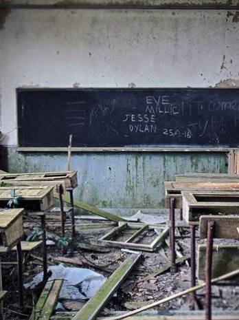 封校后的恐怖游戲